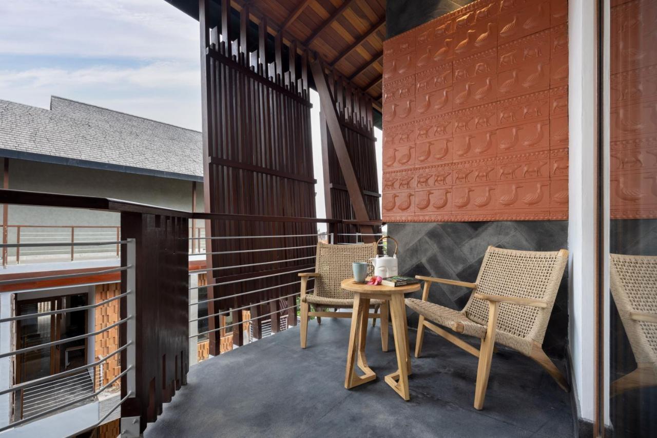 Mokko Suites Batubelig Canggu Extérieur photo